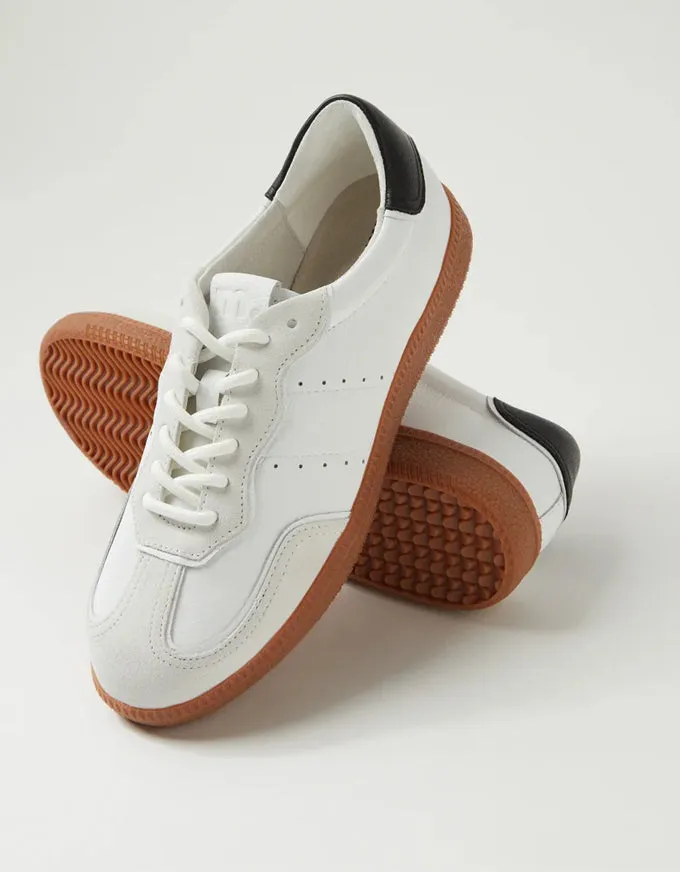 Danssing White/Black Sneaker