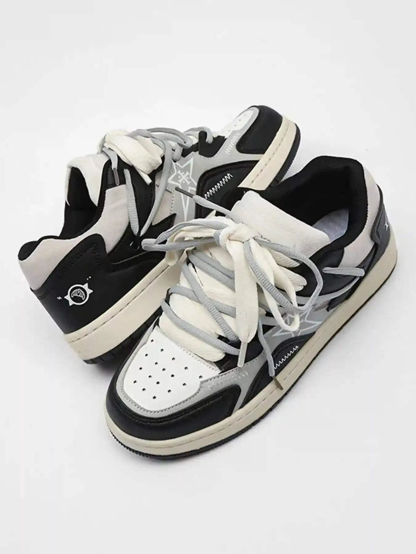 Disguisen Comfortable Casual Pentagram Couple Shoes