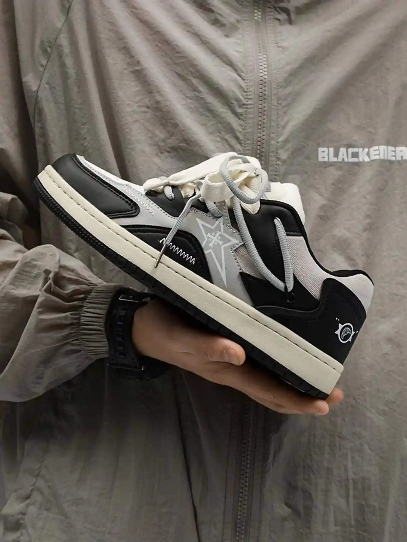 Disguisen Comfortable Casual Pentagram Couple Shoes