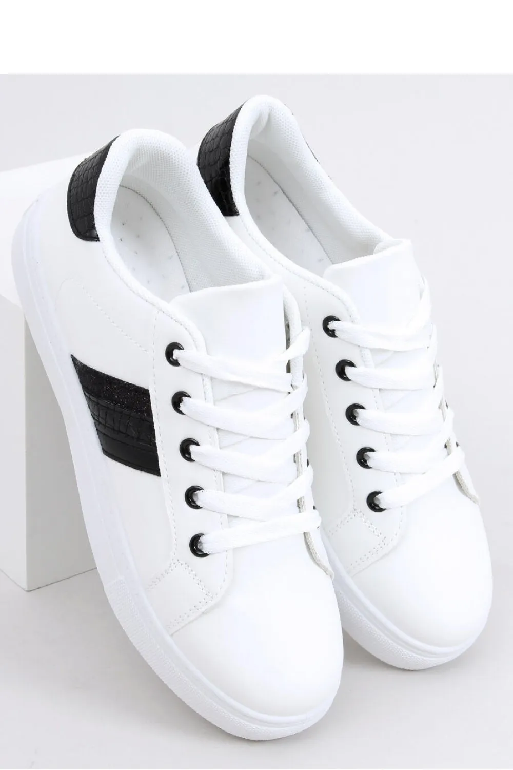 Sneakers model 167435 Inello