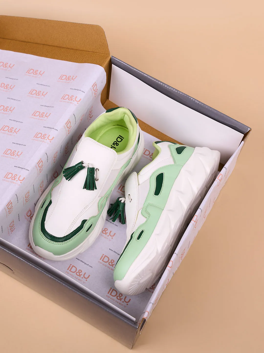 Women's White/Green All Seasons Wearing Sneakers (IU1004)